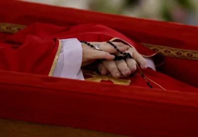 El féretro del Papa Francisco ya se encuentra en la Basílica vaticana