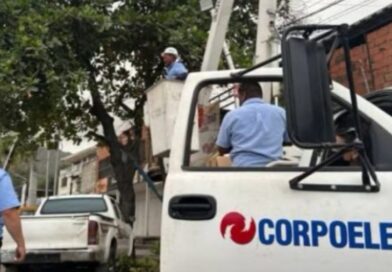 Cuadrillas del Plan Venezuela Renace restablecen el 98% del servicio eléctrico en La Guaira