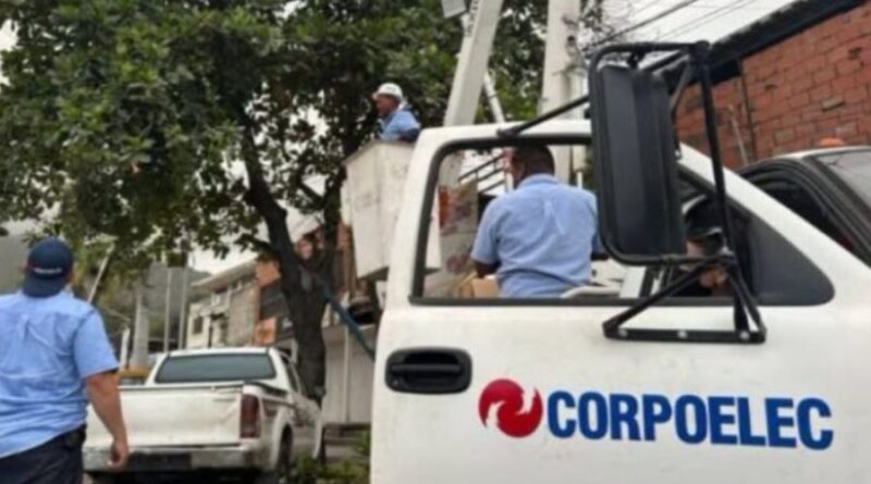 Cuadrillas del Plan Venezuela Renace restablecen el 98% del servicio eléctrico en La Guaira