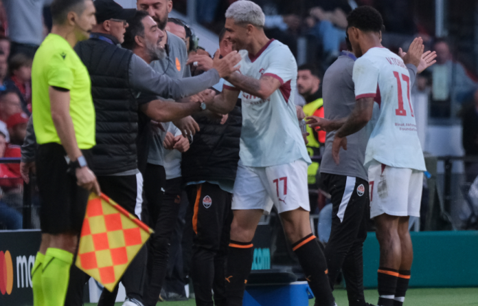 Gleiker Mendoza anotó su primer gol en Champions League